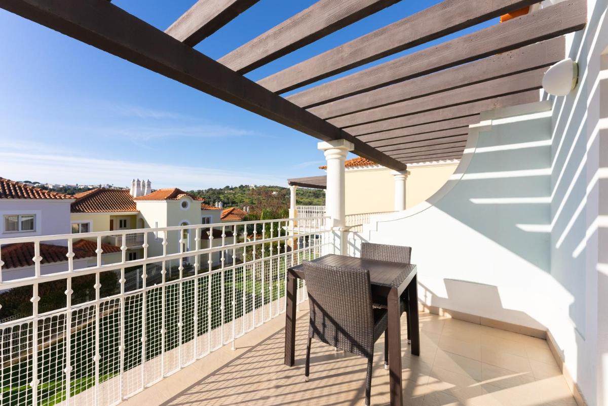 Uma varanda ou terraço em Eden Villas & Apartments