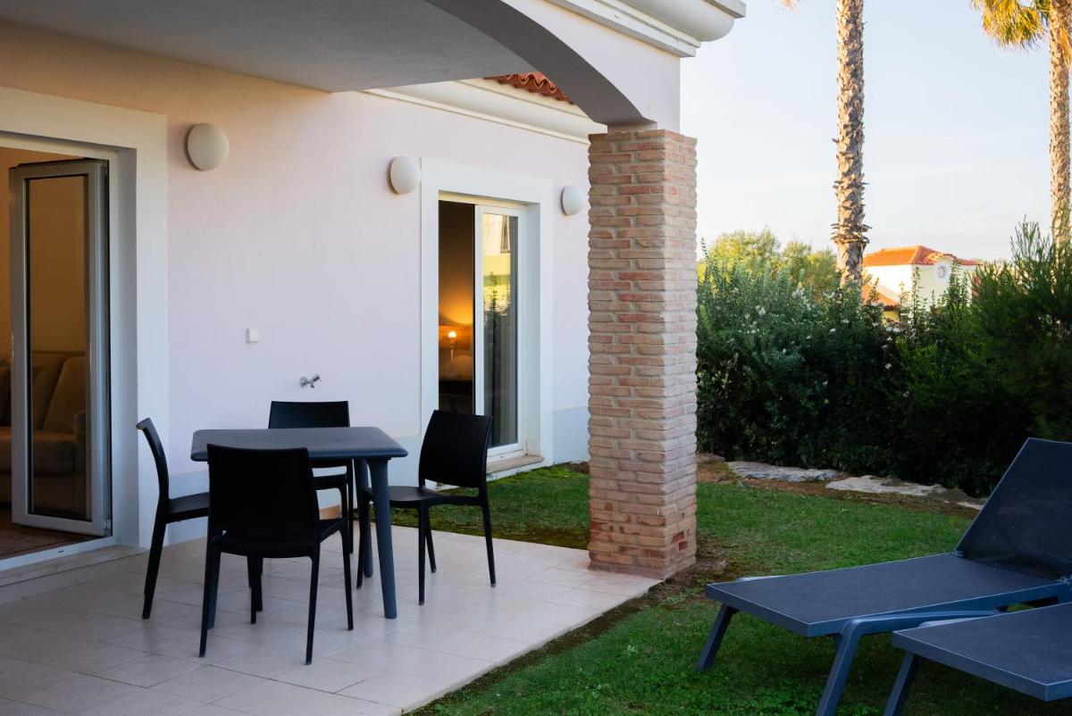 Um pátio ou outra área exterior em Eden Villas & Apartments