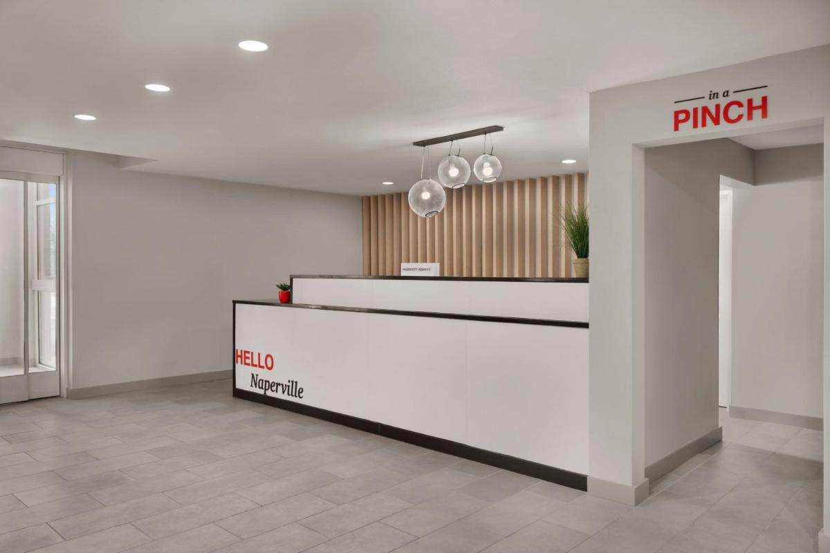 TownePlace Suites by Marriott Chicago Naperville - Housity