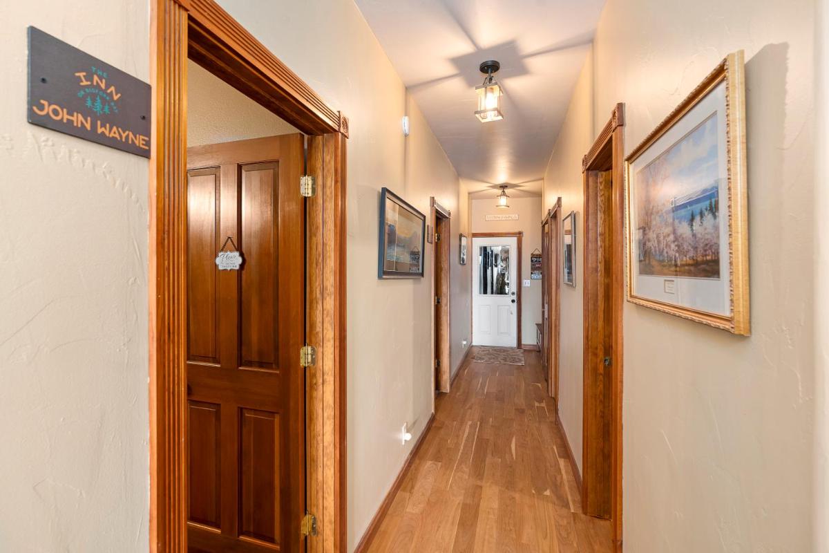 THE INN Bigfork Bay - Housity