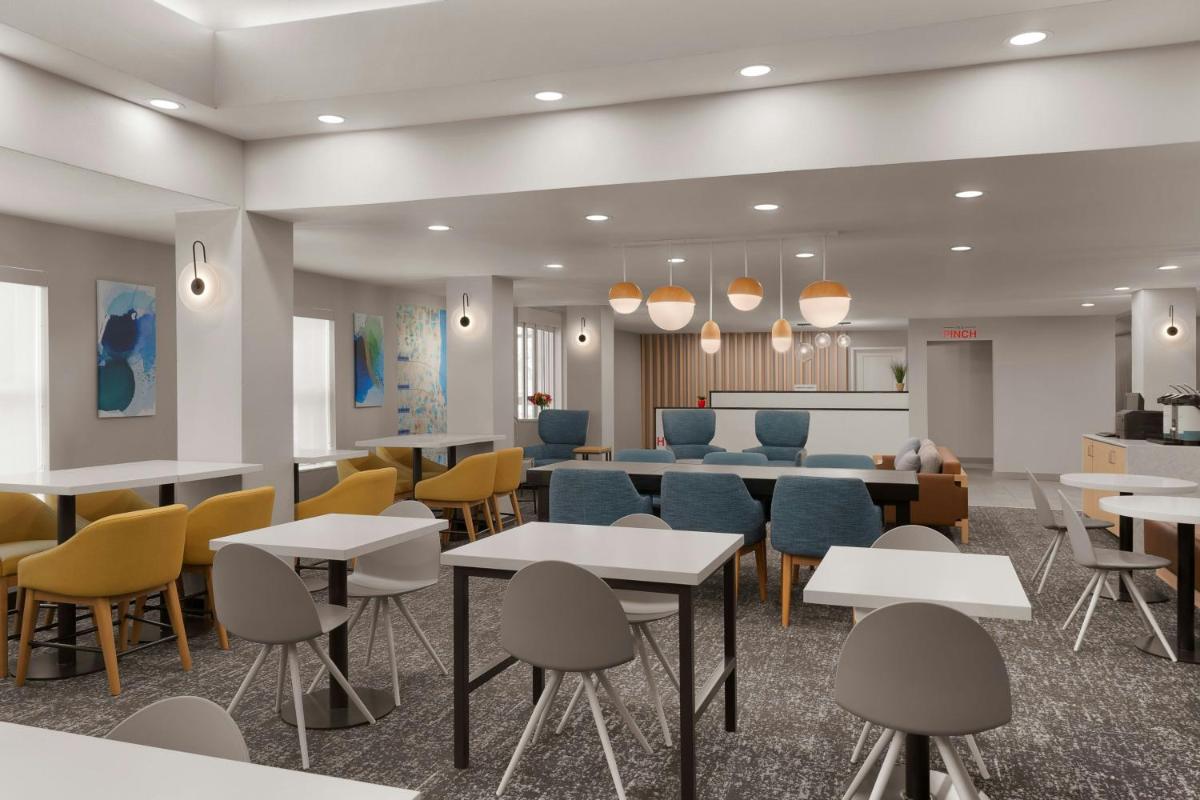 TownePlace Suites by Marriott Chicago Naperville - Housity