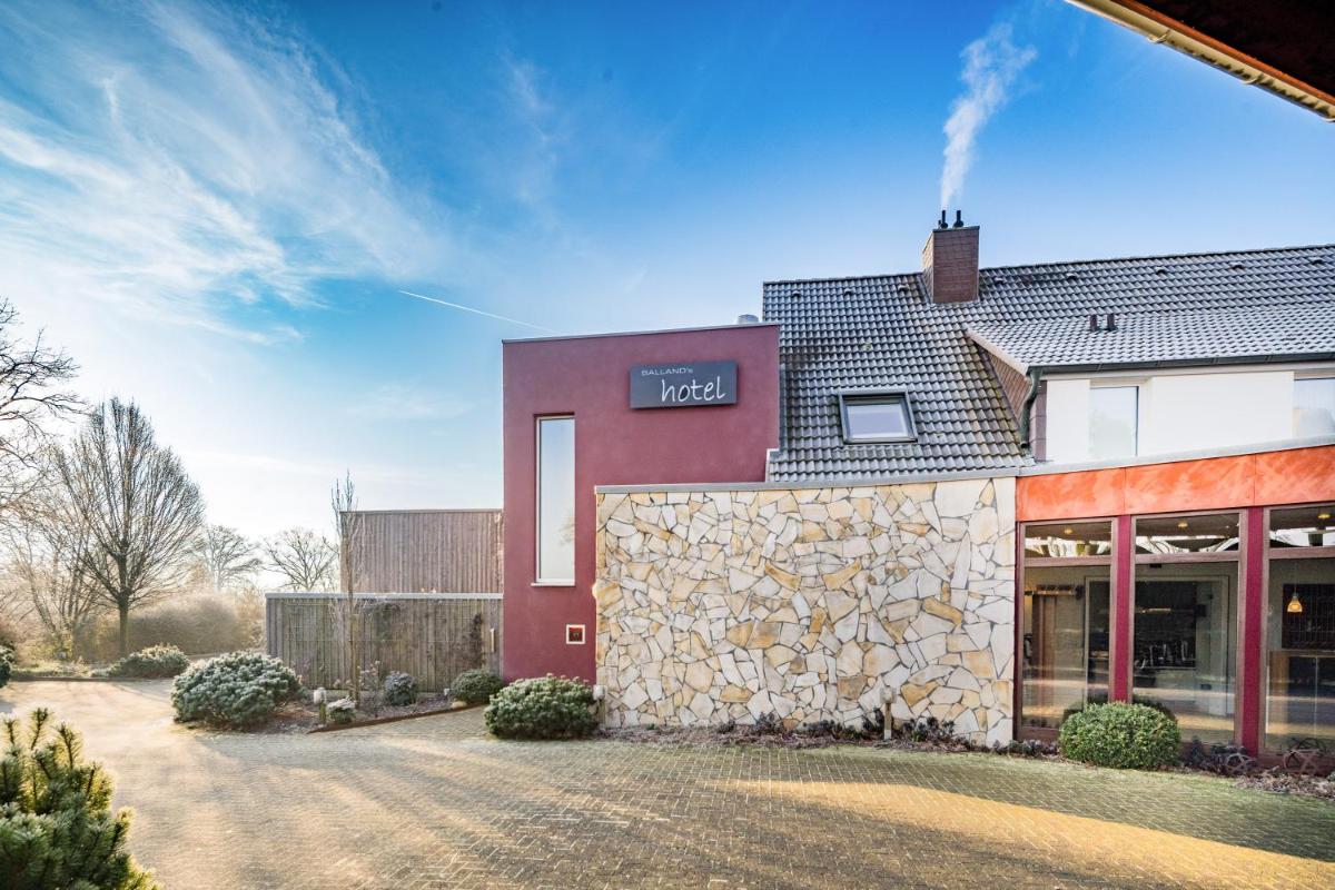 Balland's Hotel & Restaurant - Housity