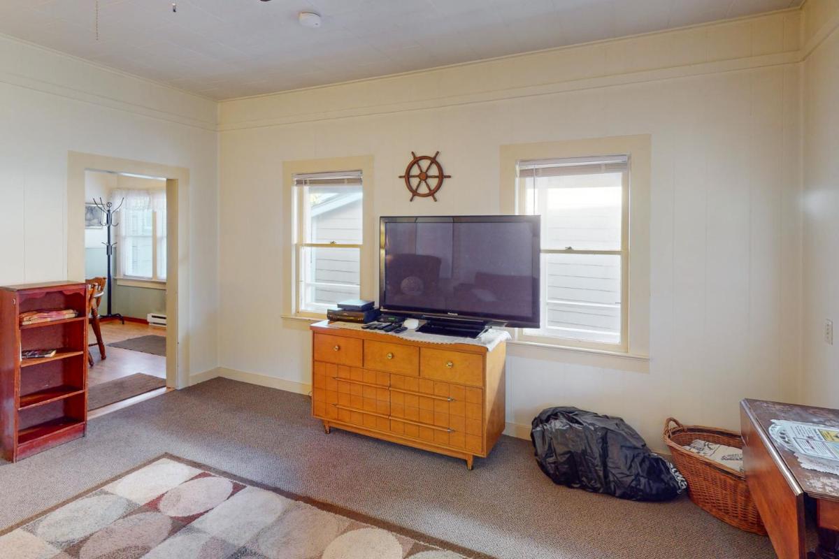 Captain's Cottage - Housity