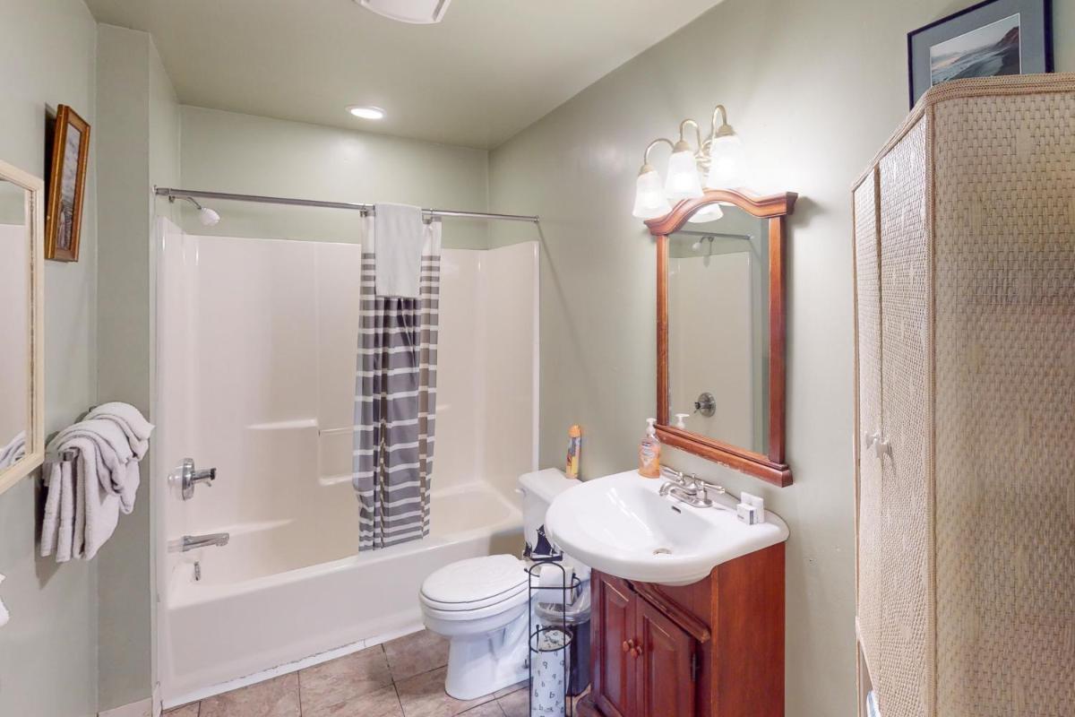 Captain's Cottage - Housity