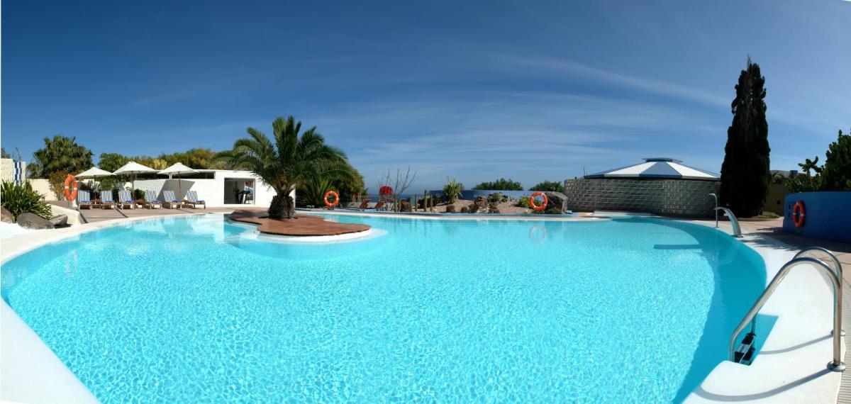 Piscina en o cerca de Hotel LIVVO Risco del Gato Suites
