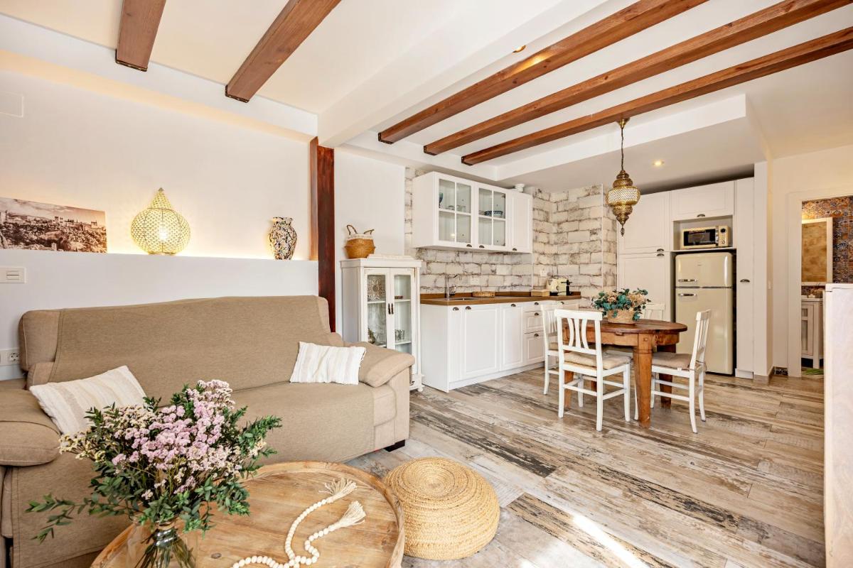tuGuest Nazarí Calderería Apartments - Free parking - Housity