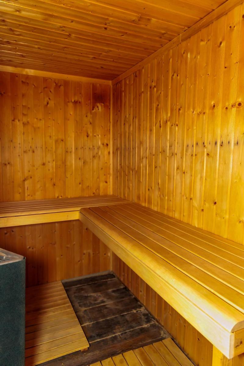 Photo de la galerie de l'établissement Logis Central Hôtel - Restaurant & Spa, à Bort-les-Orgues