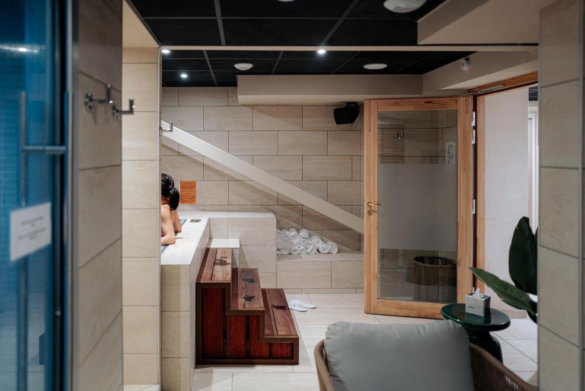 Salle de bains dans l'établissement Keystone Hôtel & Spa