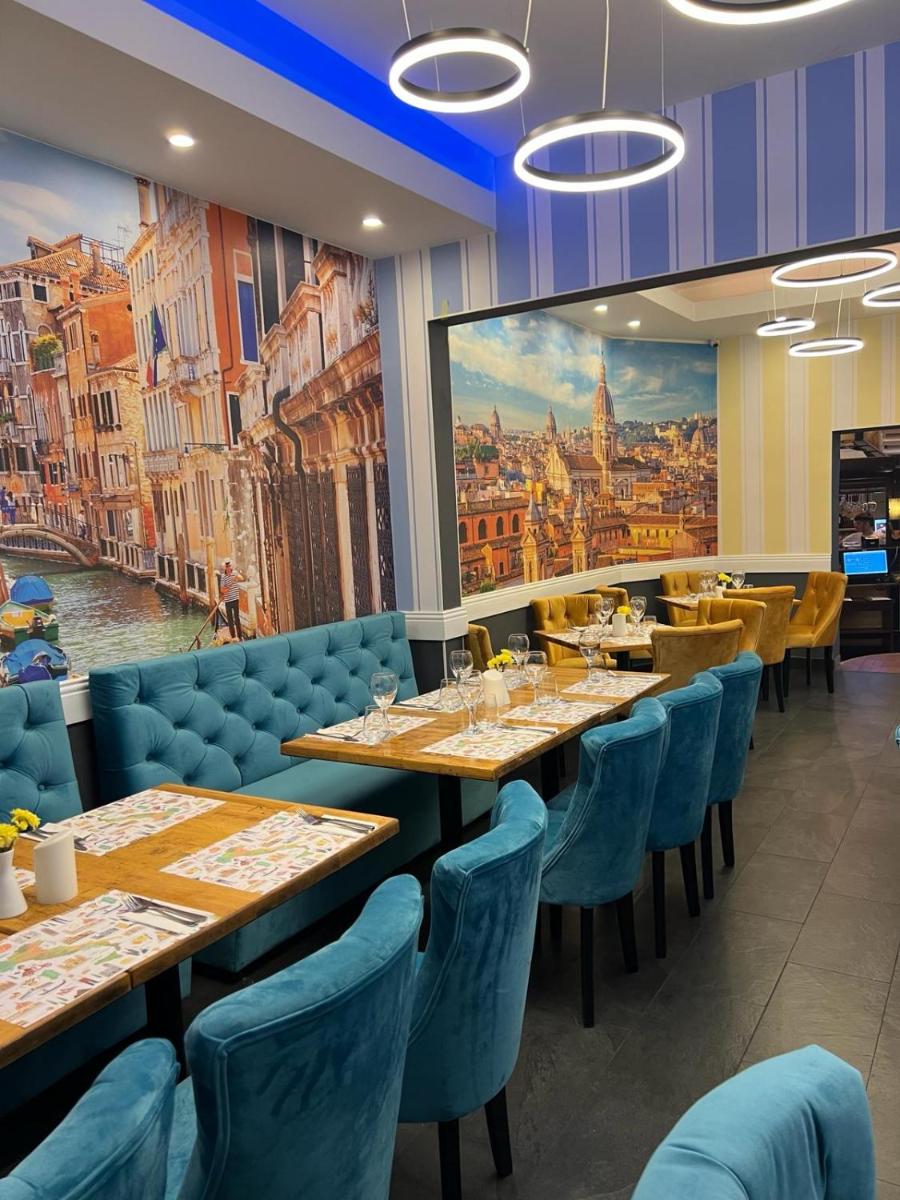 Hotel Les Jardins Carol - Housity
