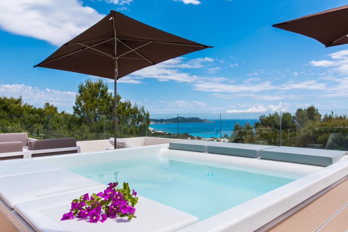 Piscina en o cerca de Hotel Na Taconera