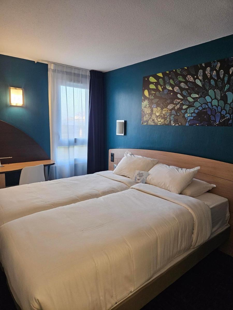 Kyriad Niort-Espace MendesFrance - Housity