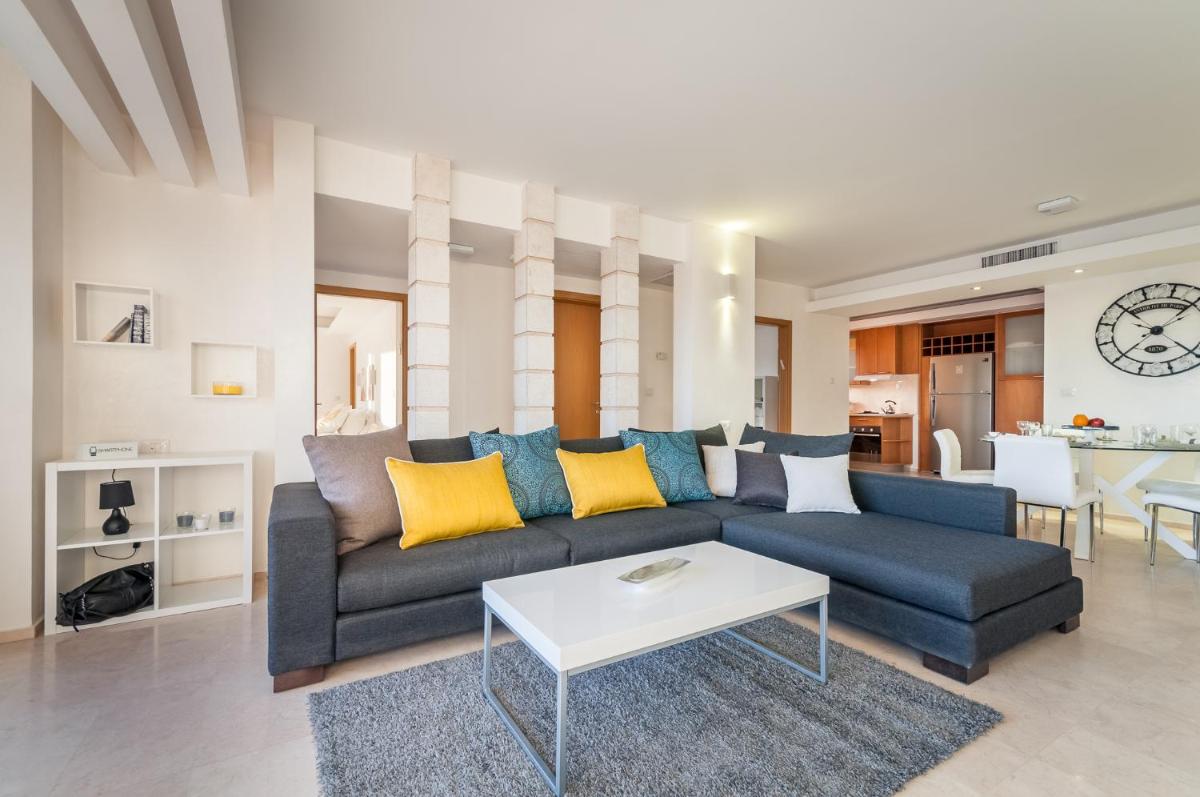 Magical Sea View with 3 Bedroom - Hizvo