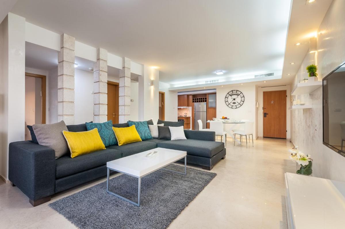 Magical Sea View with 3 Bedroom - Hizvo