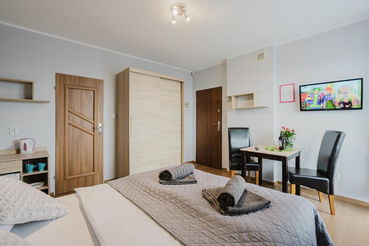 PIONOW Pokoje WaWa - adults only - Housity