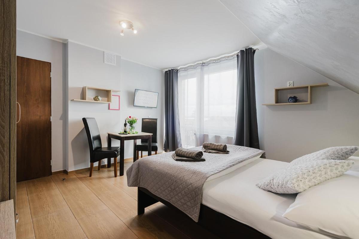 PIONOW Pokoje WaWa - adults only - Housity