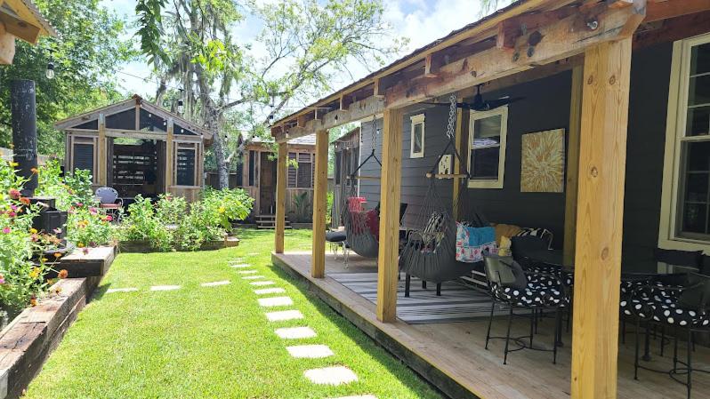 Cedar Oaks Inn LLC - Housity