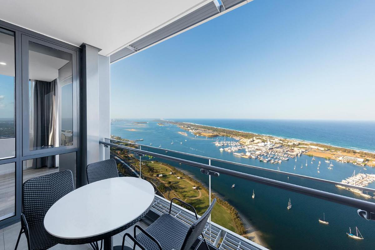 Meriton Suites Southport - Hizvo