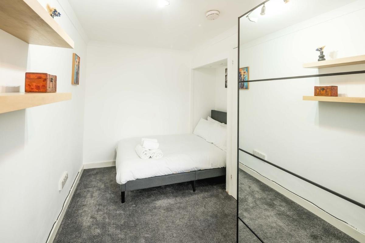 JB Stays Orpington - Housity