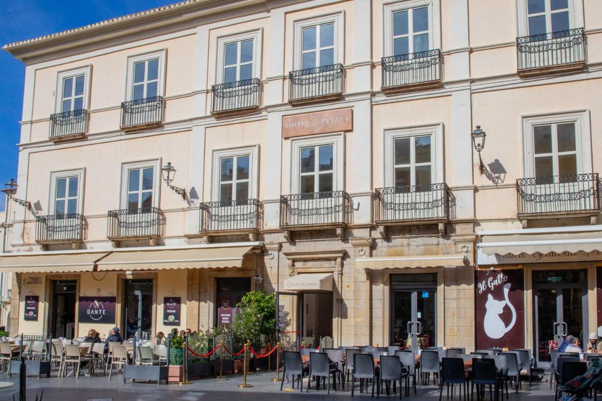 Hotel della Piazza - Housity