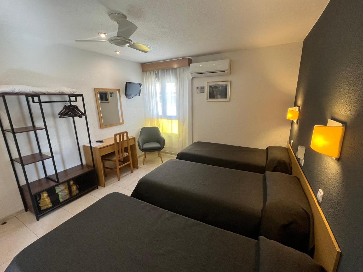 Hostal Tarrés - Housity