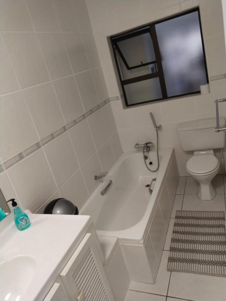 76 Eden Dunes Beachfront Apartment - Shelly Beach - Housity