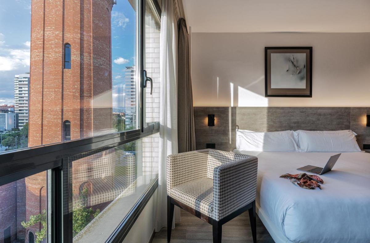 Attica 21 Barcelona Mar - Housity