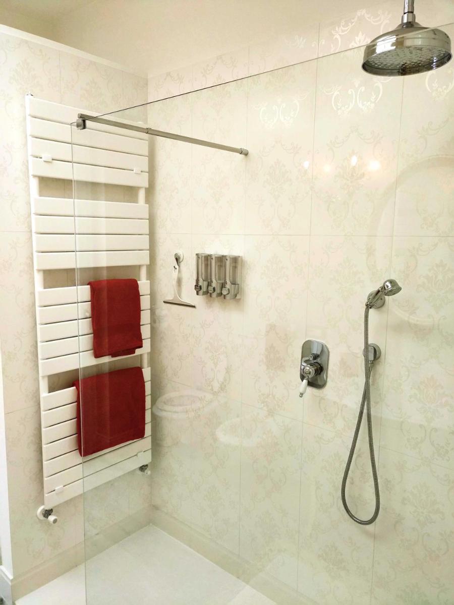 Alloggio Turistico GIULIETTA e Romeo - INTERO APPARTAMENTO - Villafranca di Verona, Zimmer, Holiday Rooms - Housity