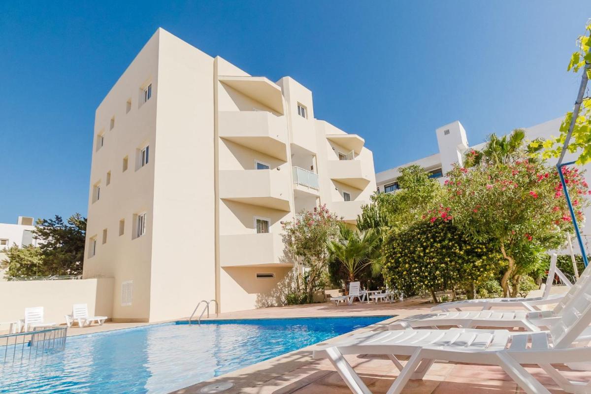 Apartamentos Timon - Emar Hotels - Housity