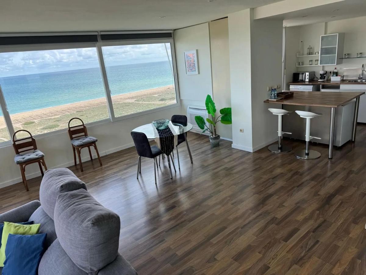 Spacious Apartment in Valencia with Sea View - 160 sqm - Hizvo