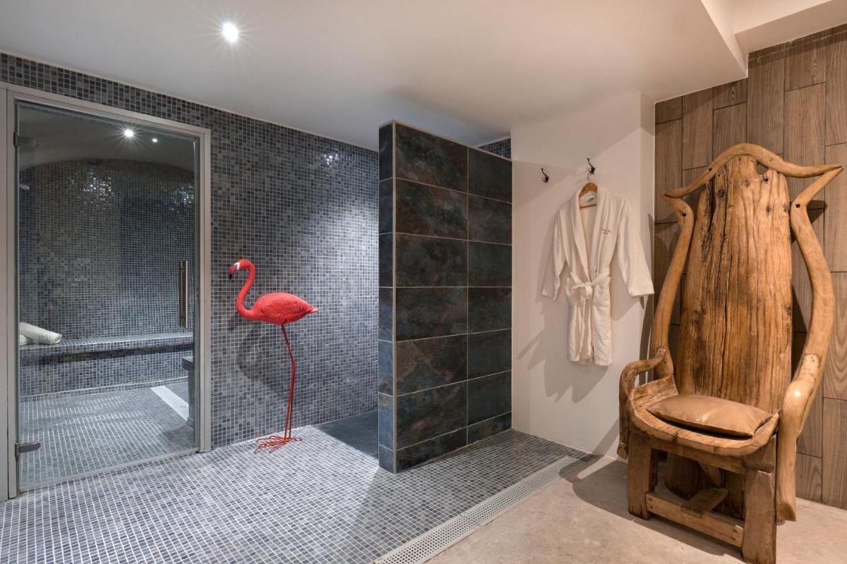Salle de bains dans l'établissement Vila De La Mar & Spa