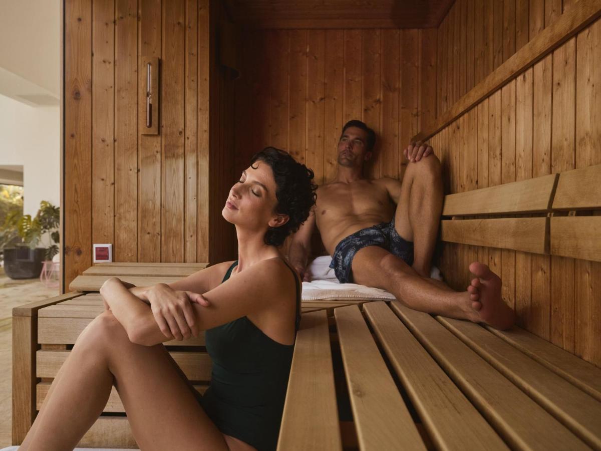 Clientes alojados en BLESS Hotel Ibiza - The Leading Hotels of The World