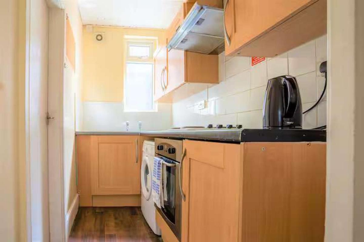 Travellers Economic Stays in Orrell Park - Housity