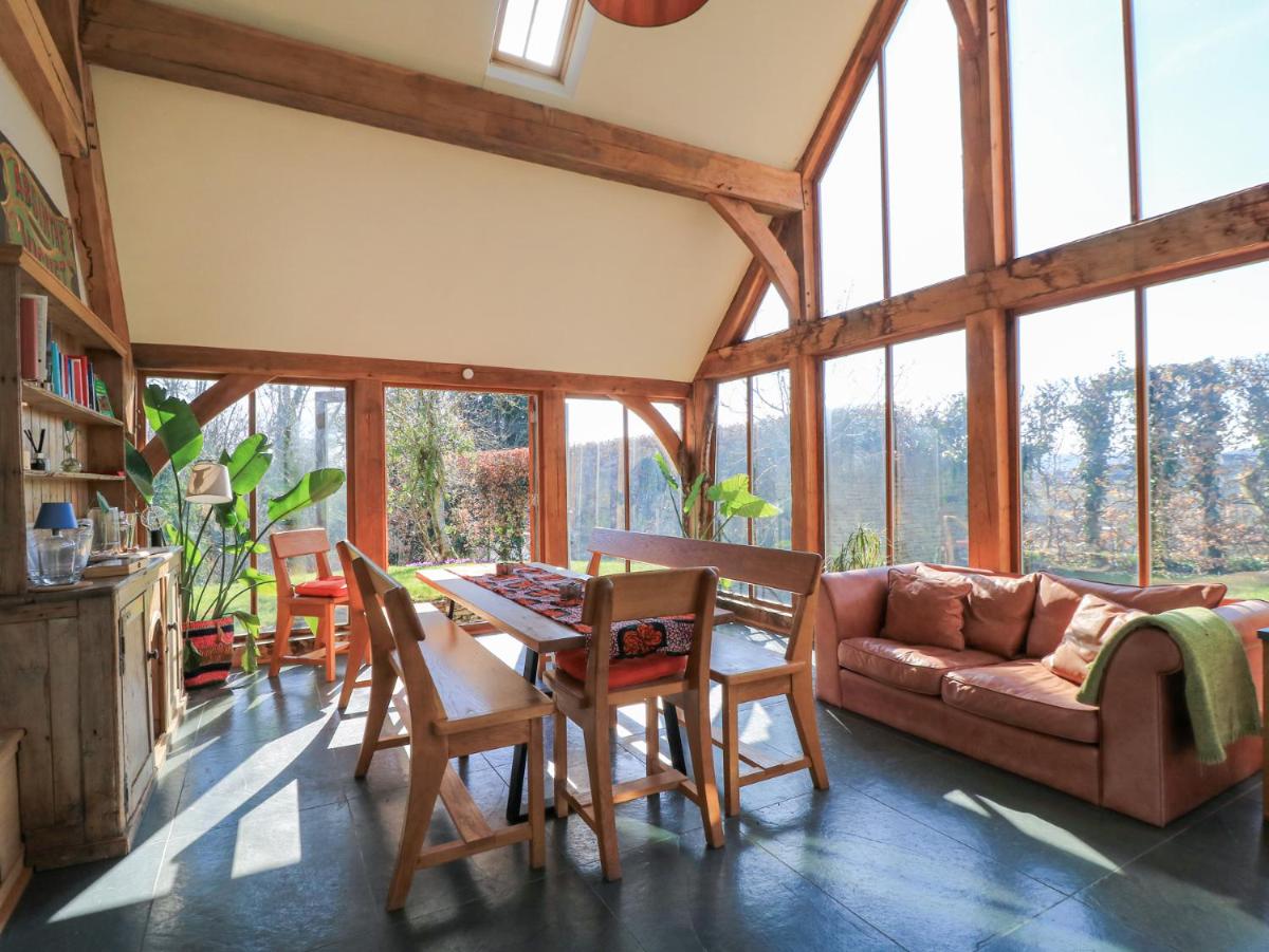 Tickmorend Farm - Housity