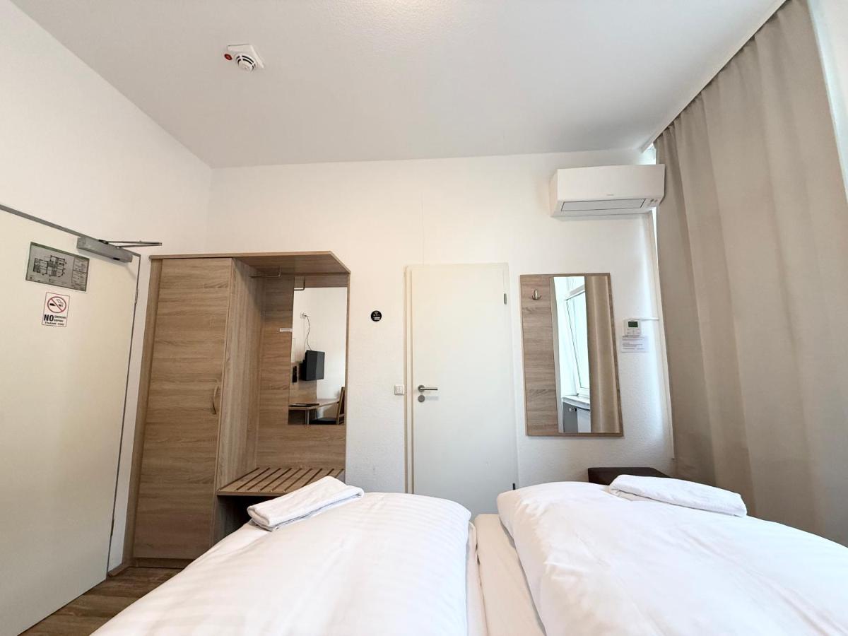 Central Hotel Duisburg - Housity