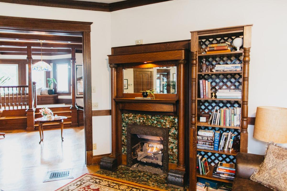 Friendly City Inn B&B - Housity