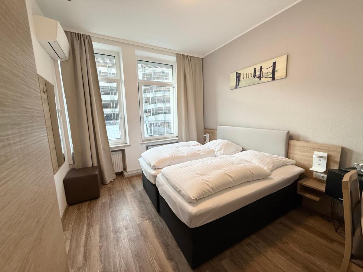 Central Hotel Duisburg - Housity