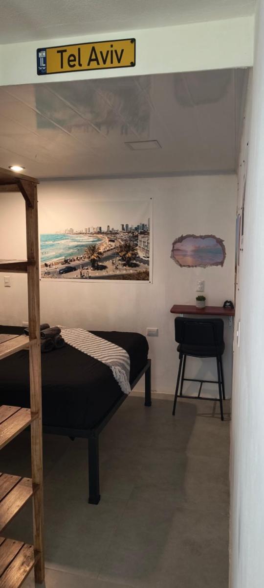 Villa Tel Aviv - New Private Suite & Kitchen walk to Playa Chiquita - Housity
