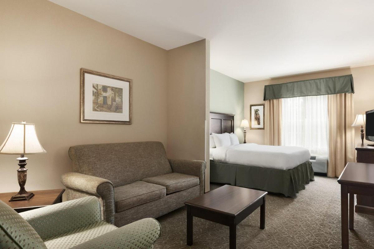 Country Inn & Suites by Radisson, Asheville West near Biltmore - Housity