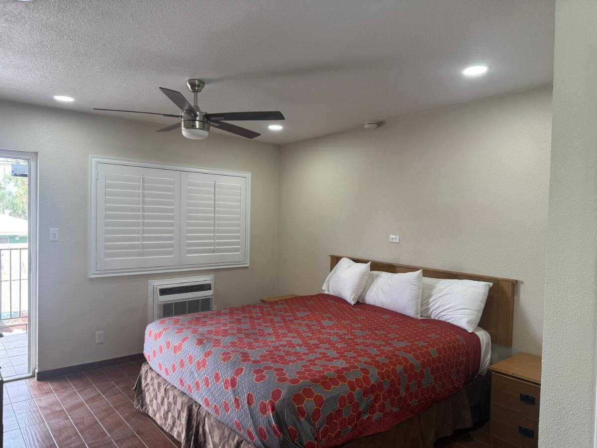 Townhouse Inn and Suites - Housity