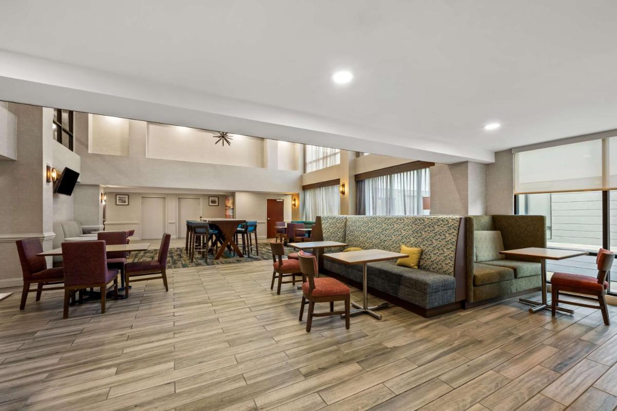 Hampton Inn & Suites Wilson I-95 - Housity