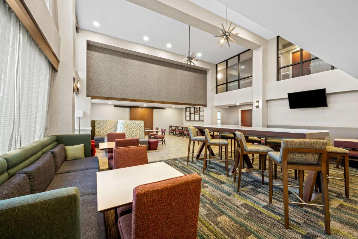 Hampton Inn & Suites Wilson I-95 - Housity