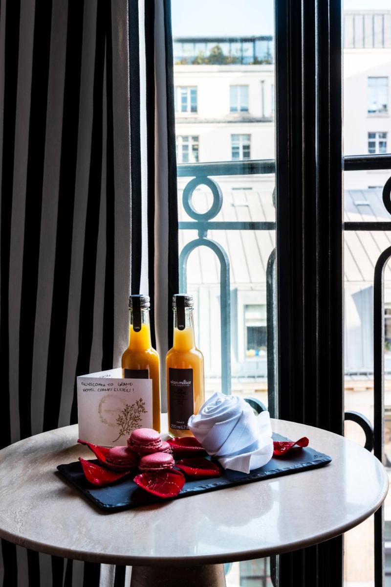 Nourriture dans l'hôtel ou à proximité