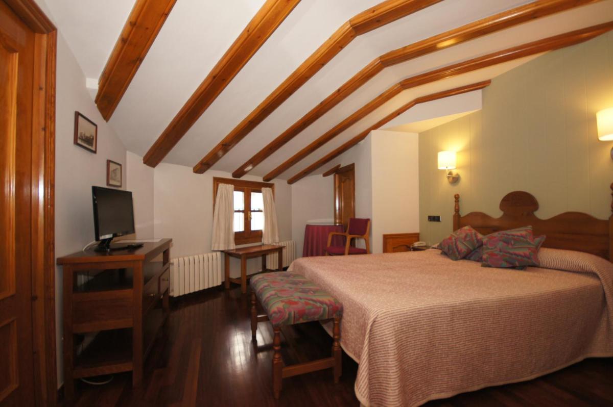 Hotel Aragüells - Housity