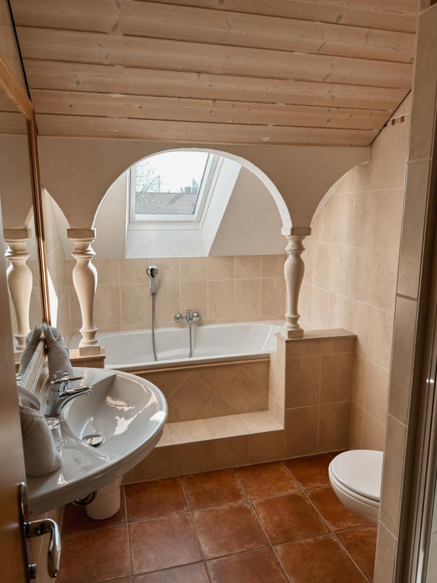 Gasthof Janser - Housity