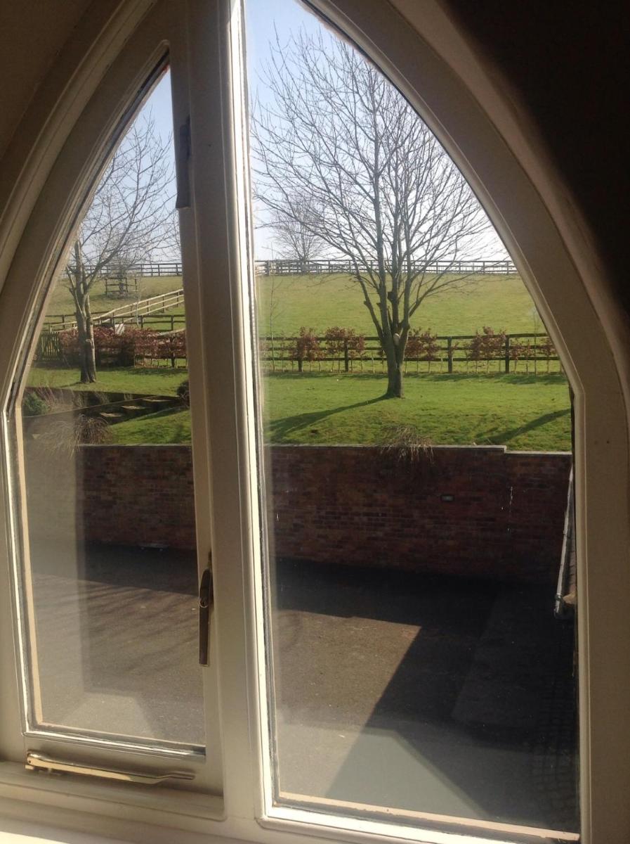 Grooms Cottage - Housity