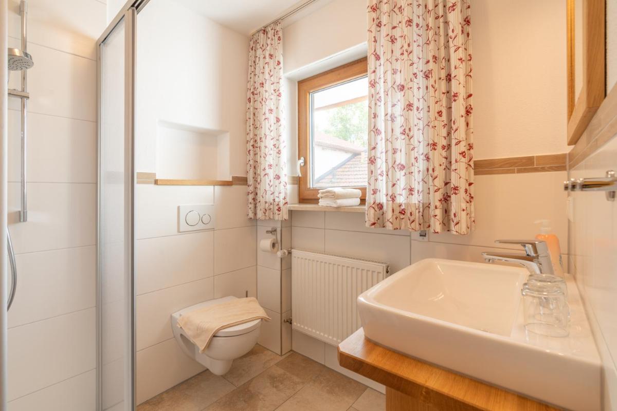 Gäste- und Apartmenthaus Wiesholler - Housity