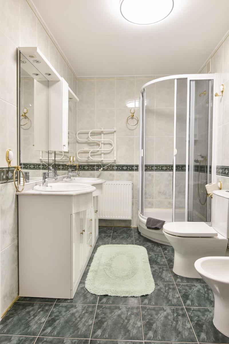 Leśna Przystań - Housity