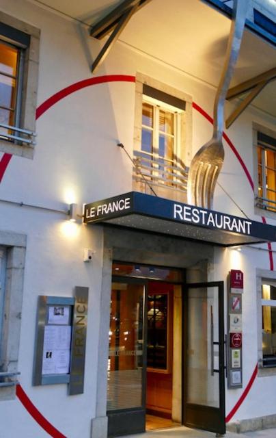 Logis Hotel Restaurant Le France - Housity
