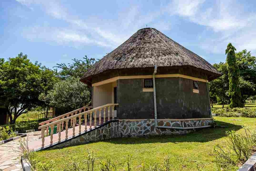 Parkside Safari Lodge - Housity