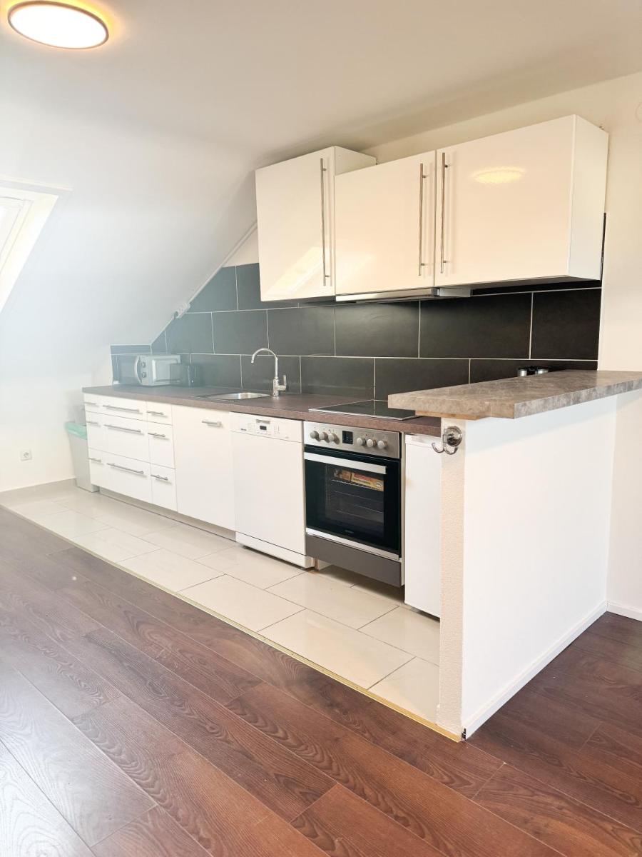 Moderne DG Wohnung in Linkenheim - Housity